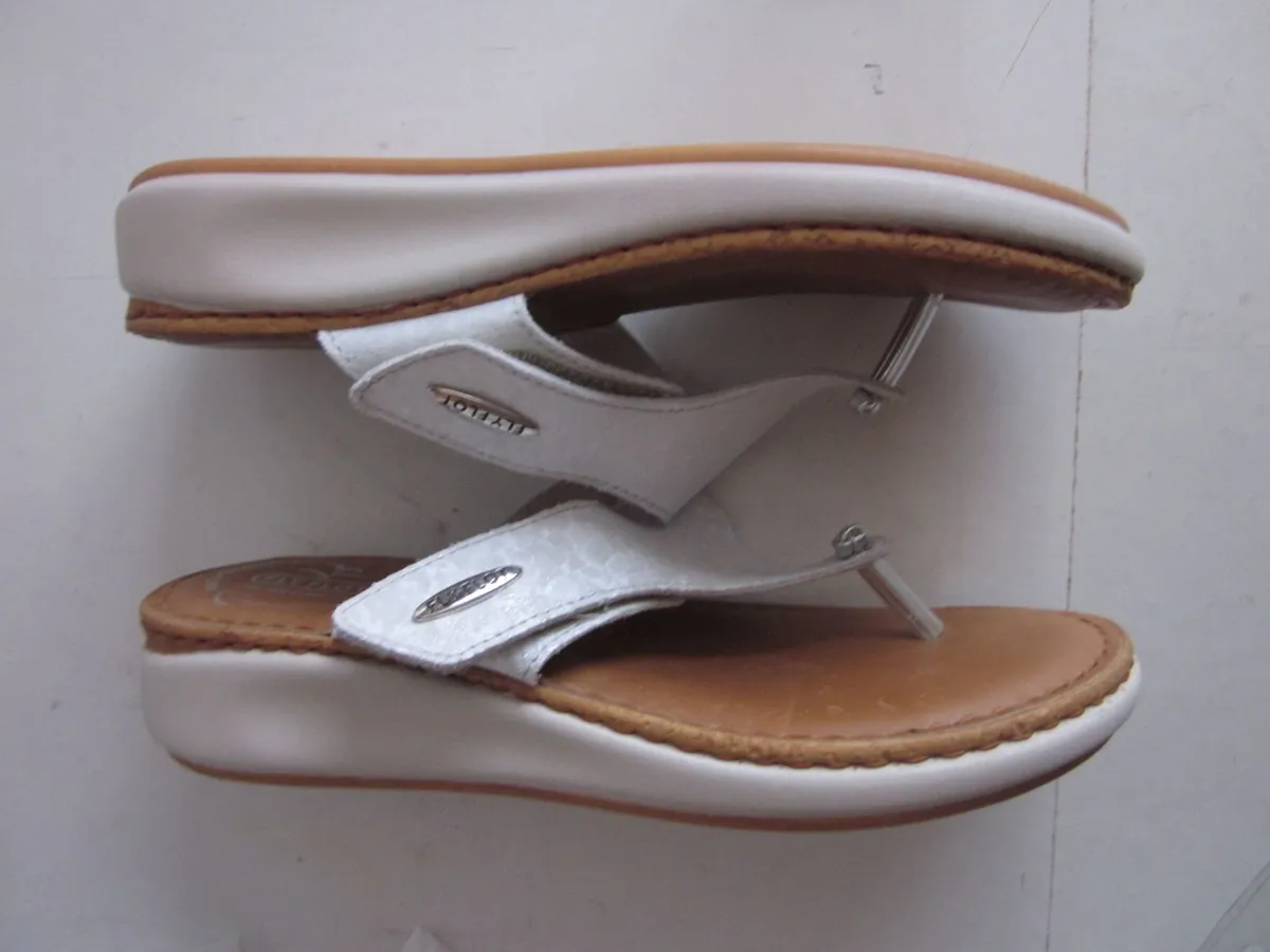 Fly Fot Leather Toe Post Sandals Grey S5 - Image 2
