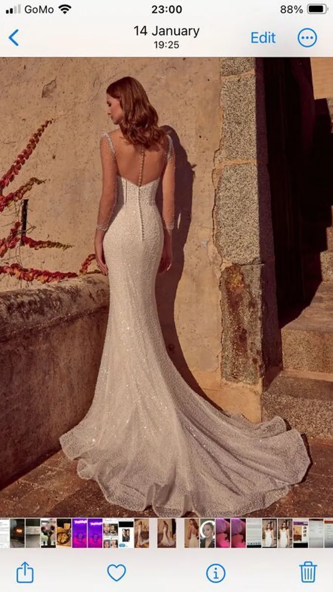 Wedding dress - Image 2