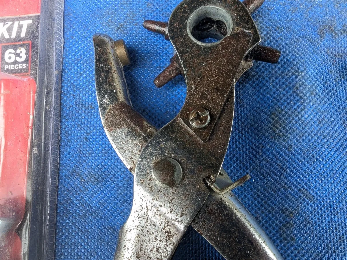 Hole Punch And Tarp Repair Kit - Image 3