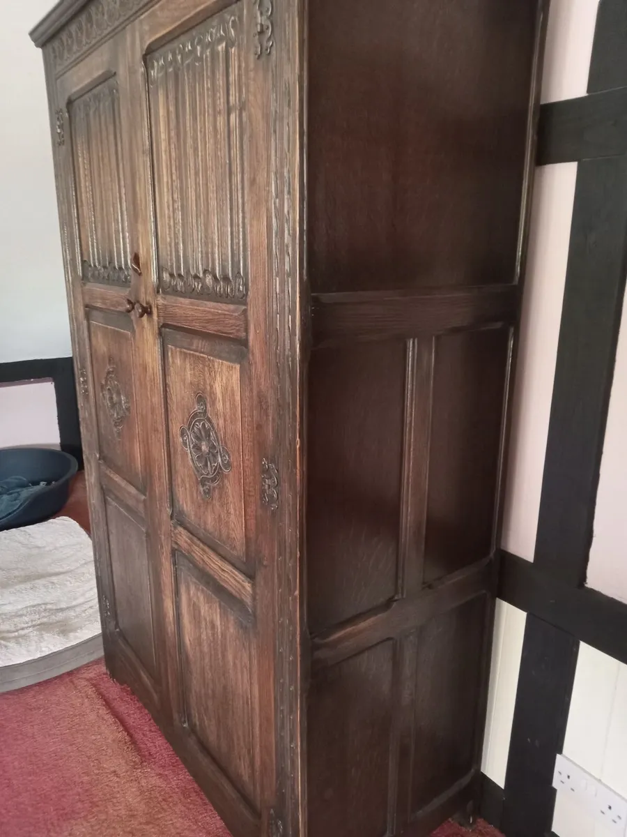 Wardrobe - Image 4