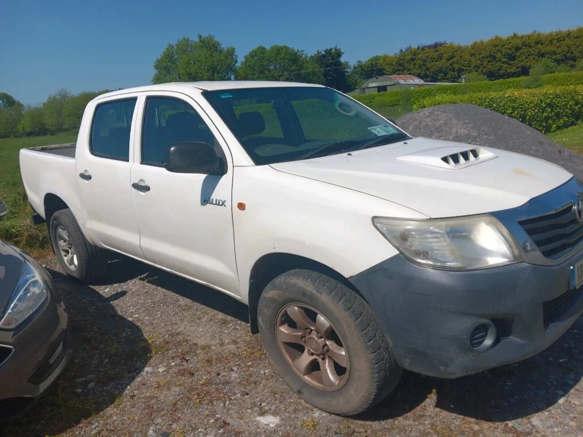 Toyota Hilux  2013 - Image 1