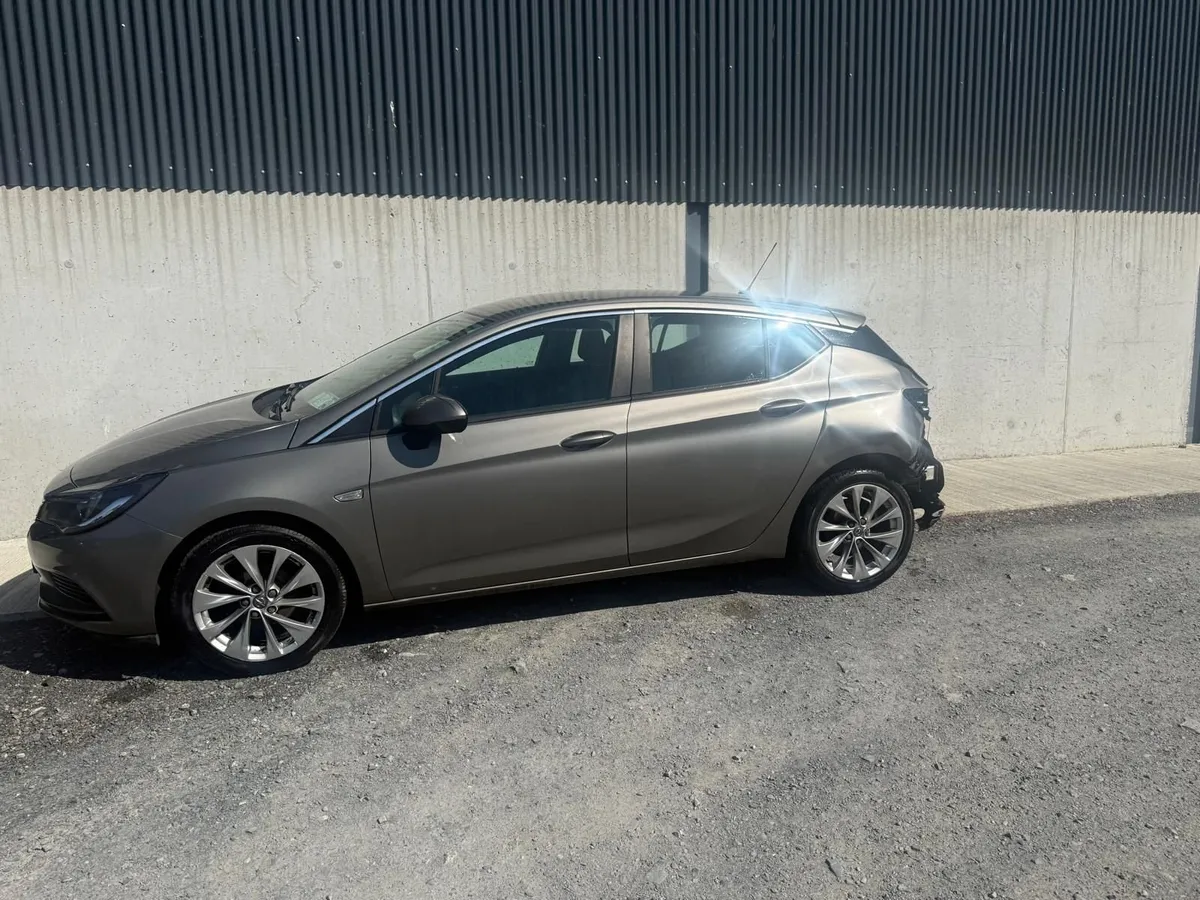 2017 Opel Astra 1.0 Petrol  Cat D - Image 3
