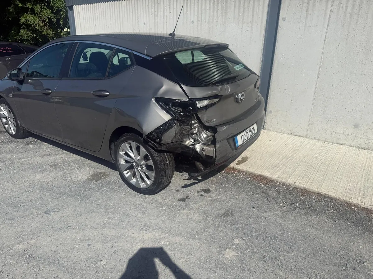 2017 Opel Astra 1.0 Petrol  Cat D - Image 4