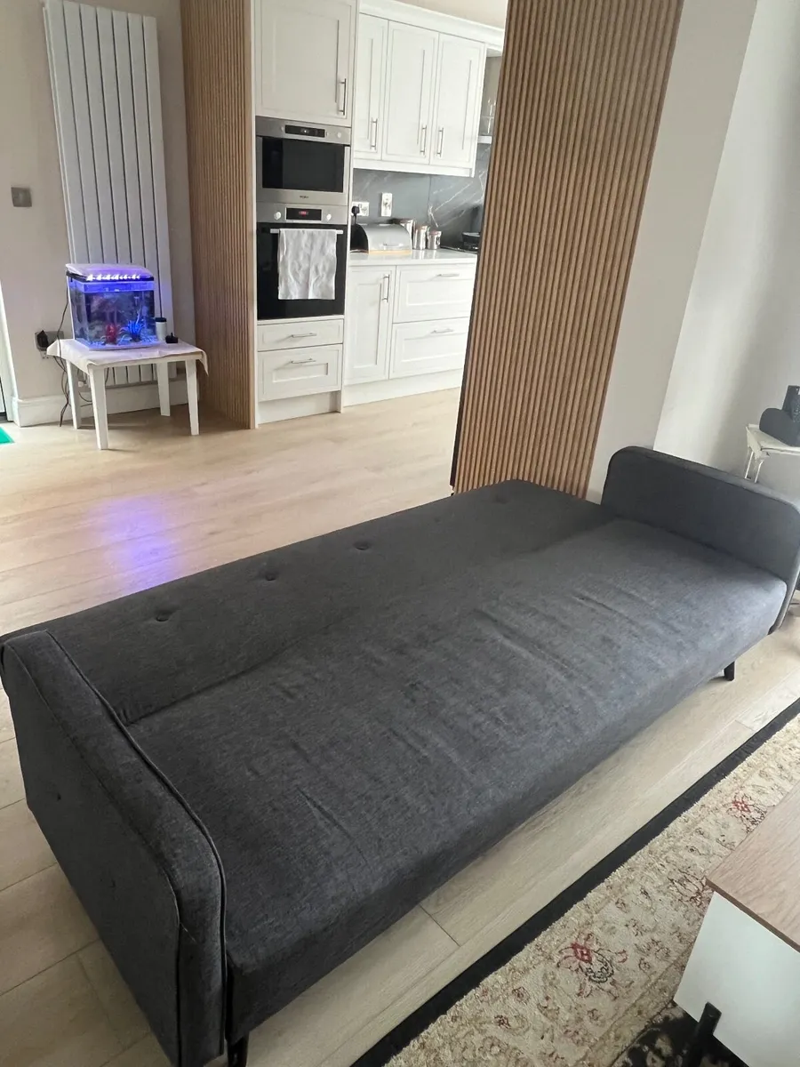 Couch - Image 2