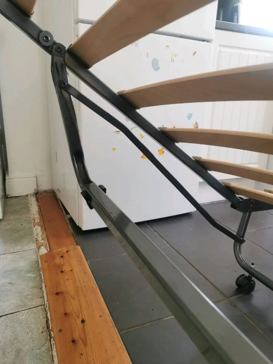Portable guest bed €30 - Image 4