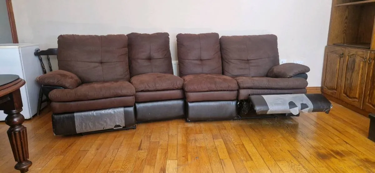 4 seater couch recliner - Image 1