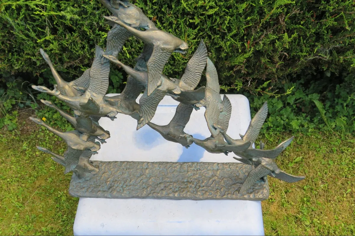 Flock of Ducks sculpture - Image 3