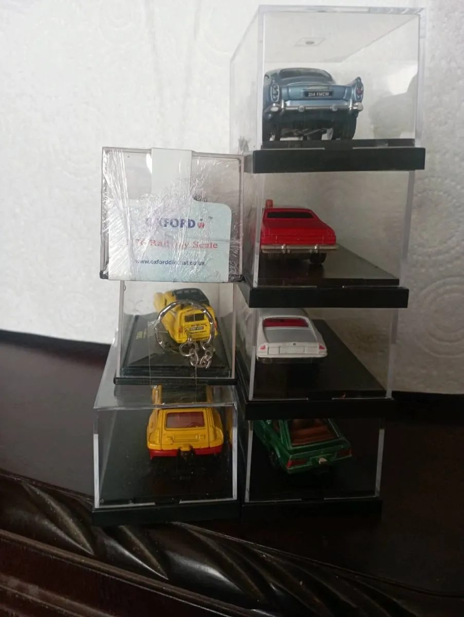 COLLECTION OF DIECAST MODLES 1-76/OO SCALE CARS - Image 4