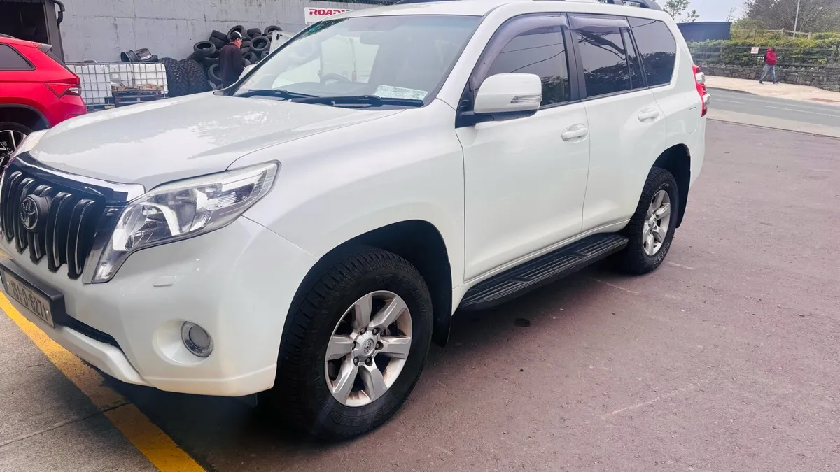 Toyota landcrusier - Image 2