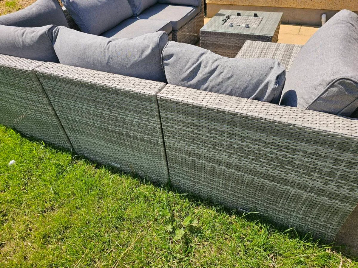 Vienna Rattan Corner Garden Sofa Set + Ice Bucket - Image 4