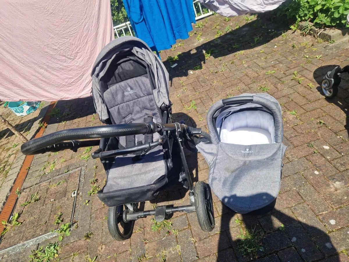 Venicci pram denium grey and black - Image 1