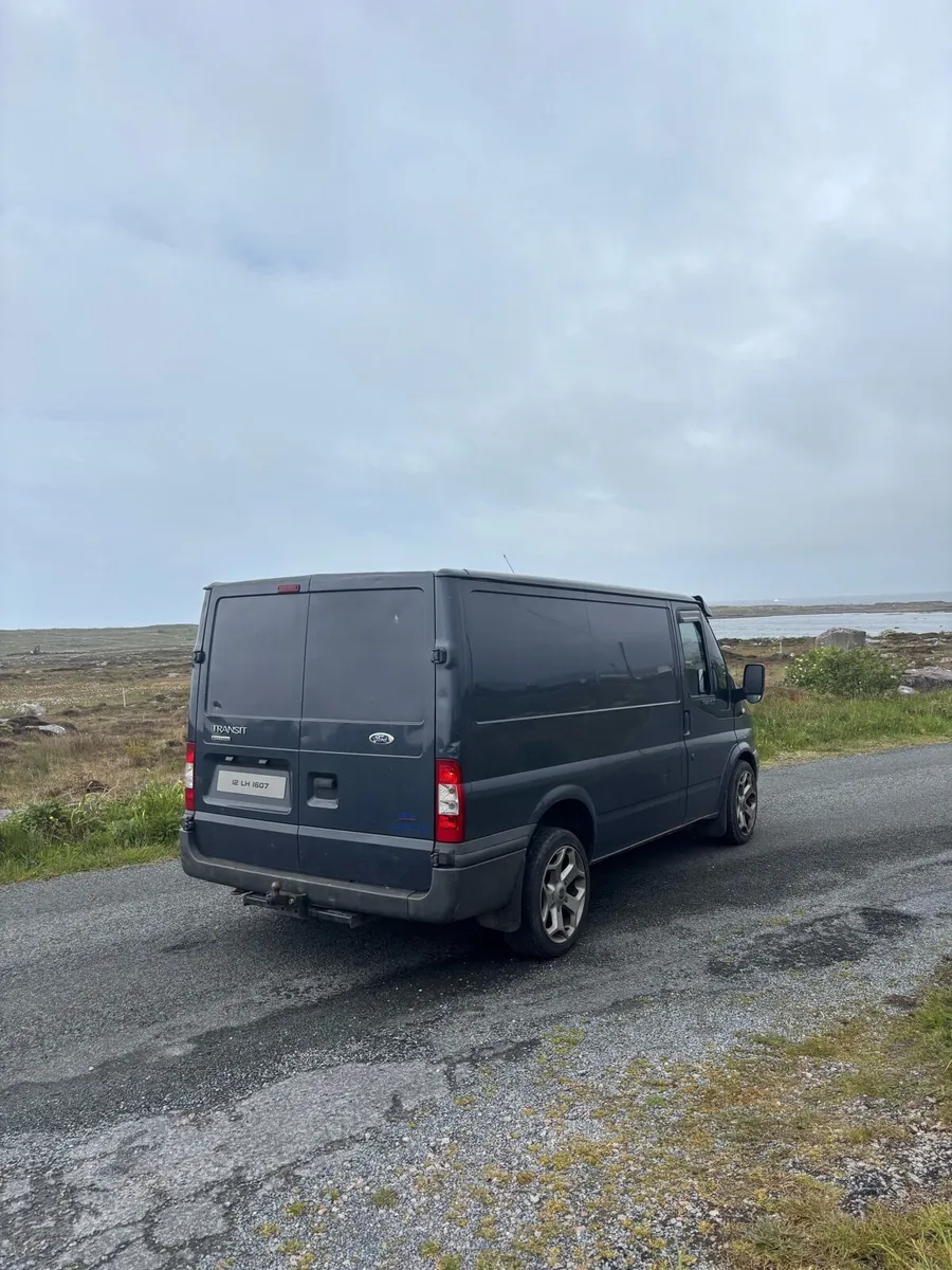 Ford Transit - Image 2