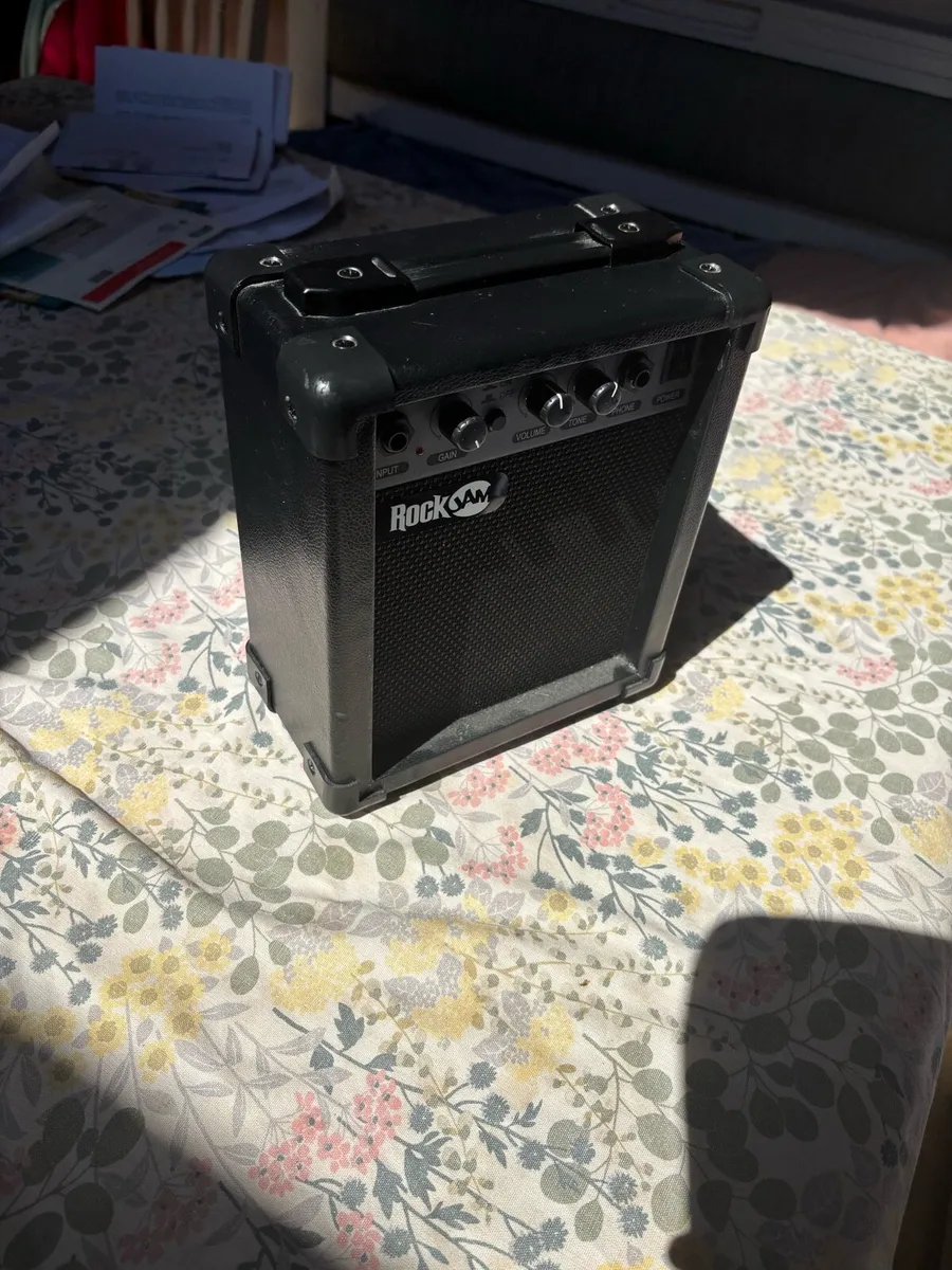 Guitar amp - Image 1