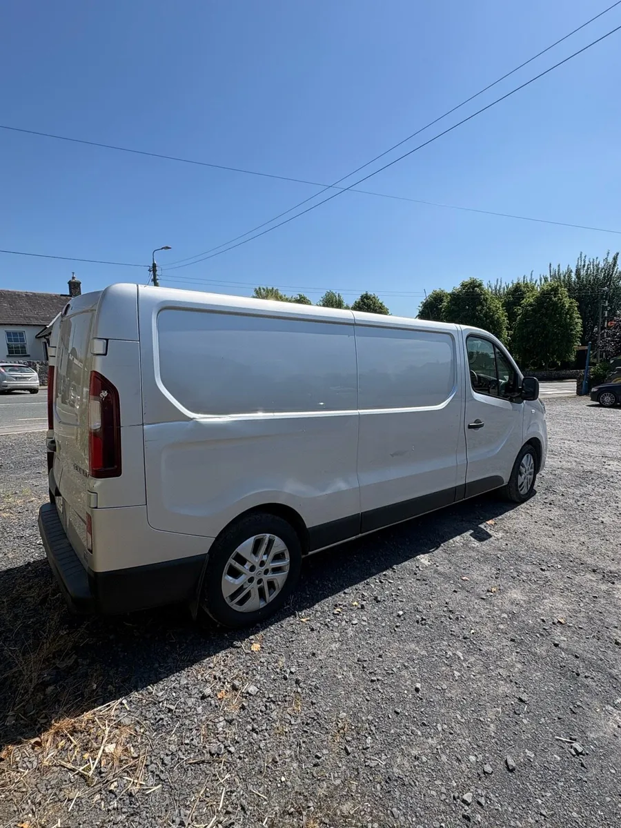 Renault traffic - Image 4