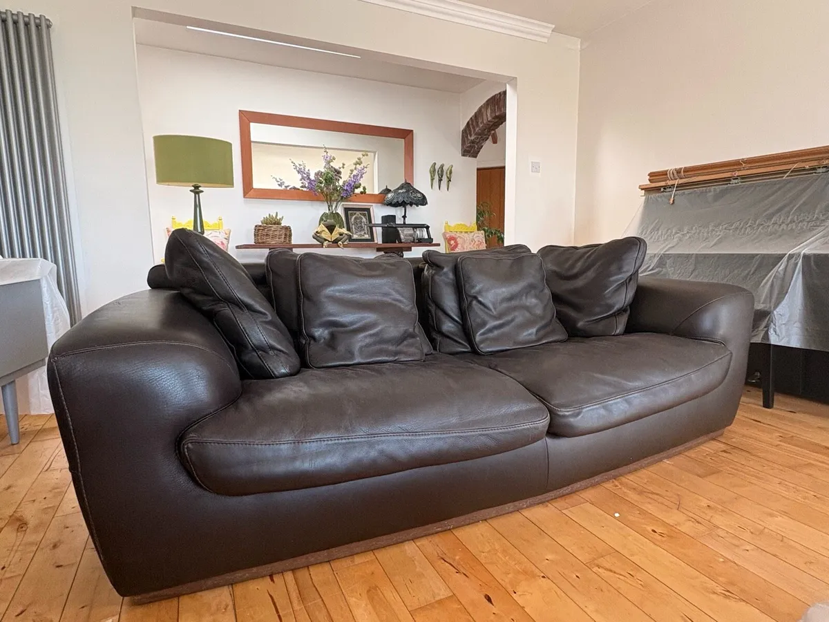 Set of 2 Italian designer leather Sofas - Image 1
