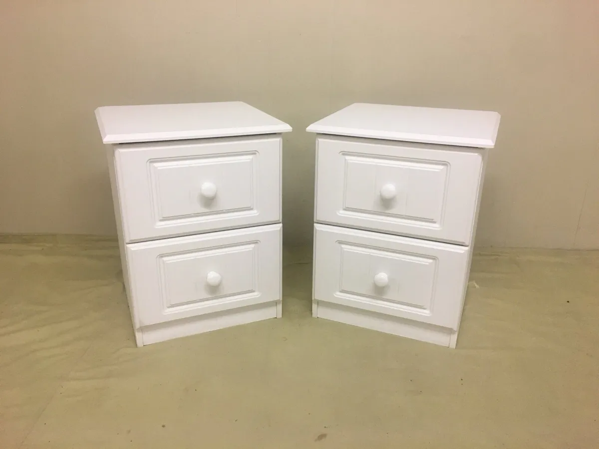Pair Bedside Cabinets - Image 1