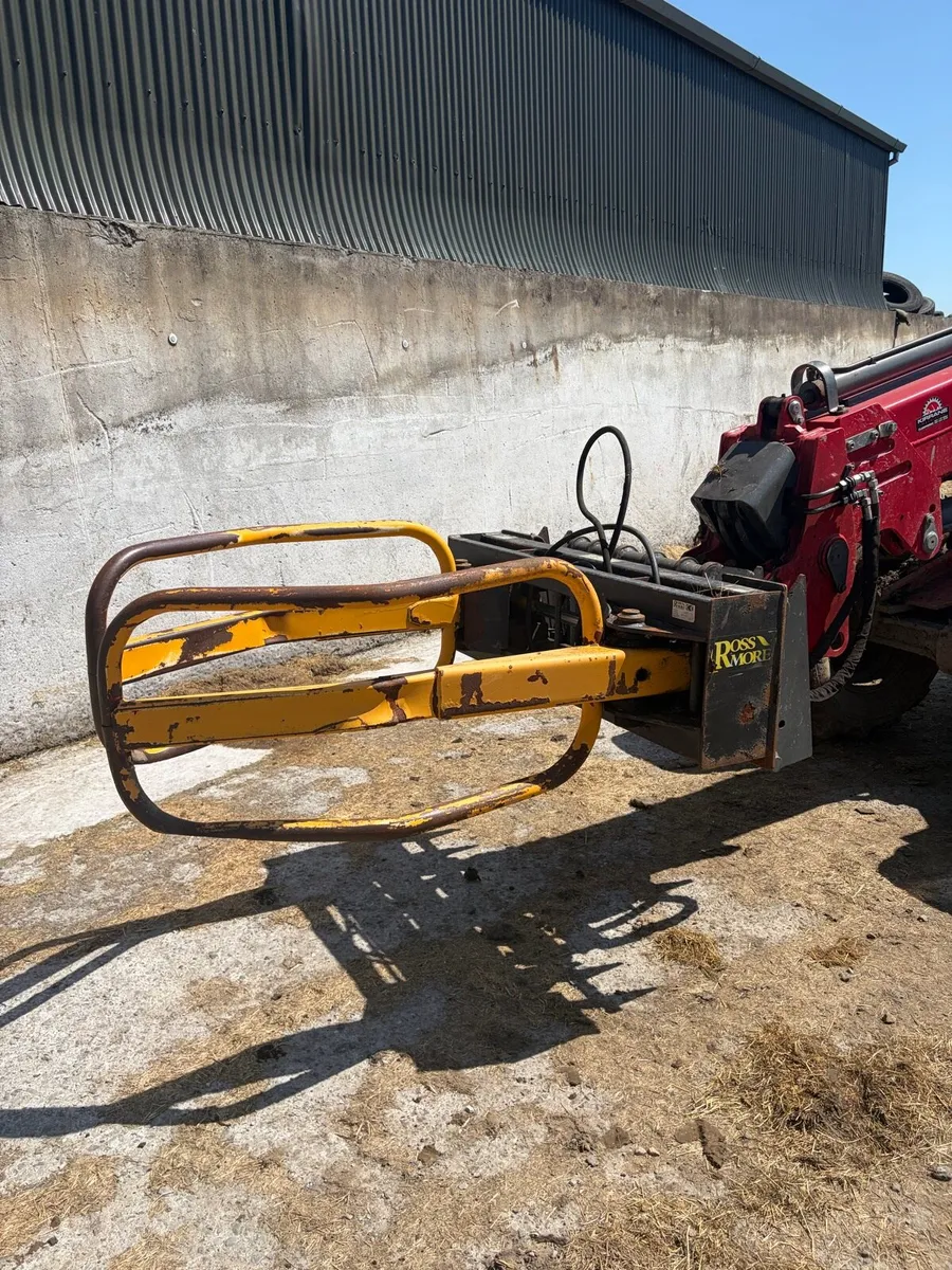 Bale handler - Image 1