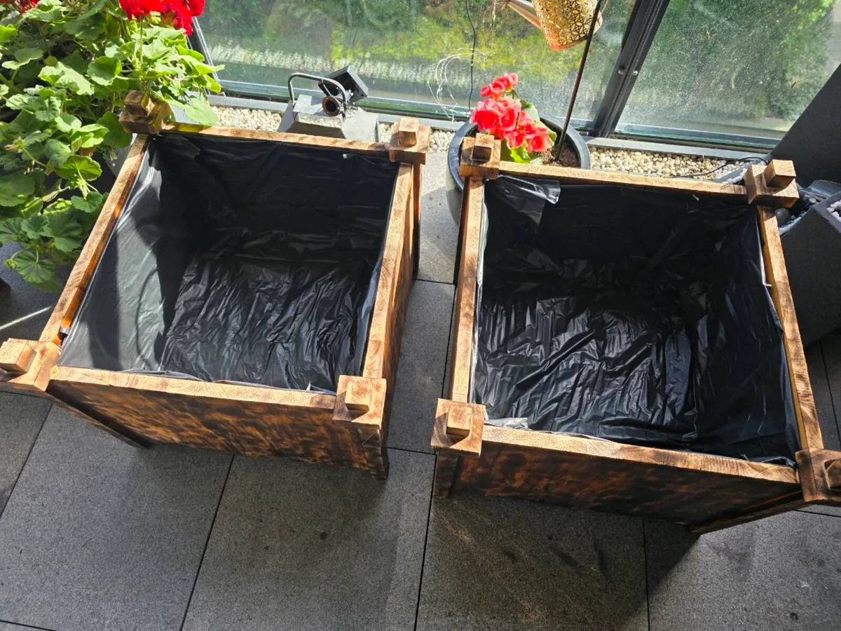 2 large wooden planters - Image 2