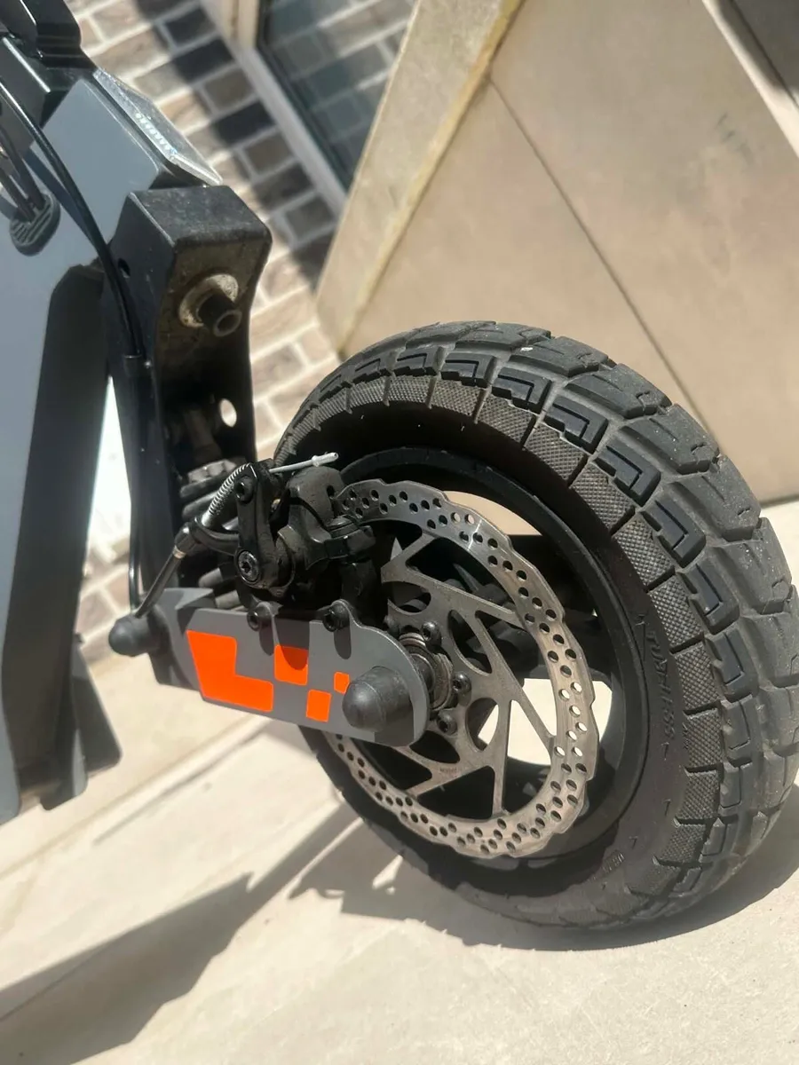 Kukirin g2 e-scooter - Image 1