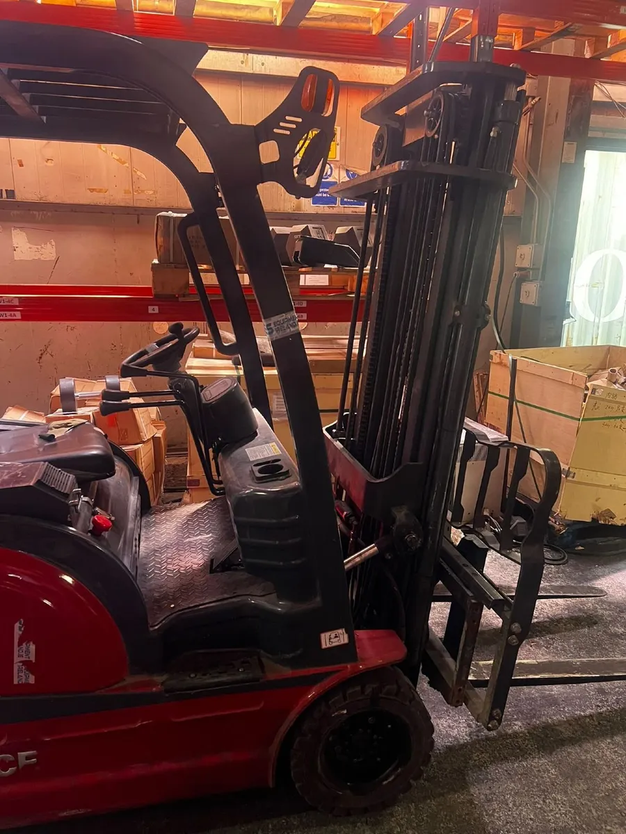 Grace Electric Forklift - Image 3