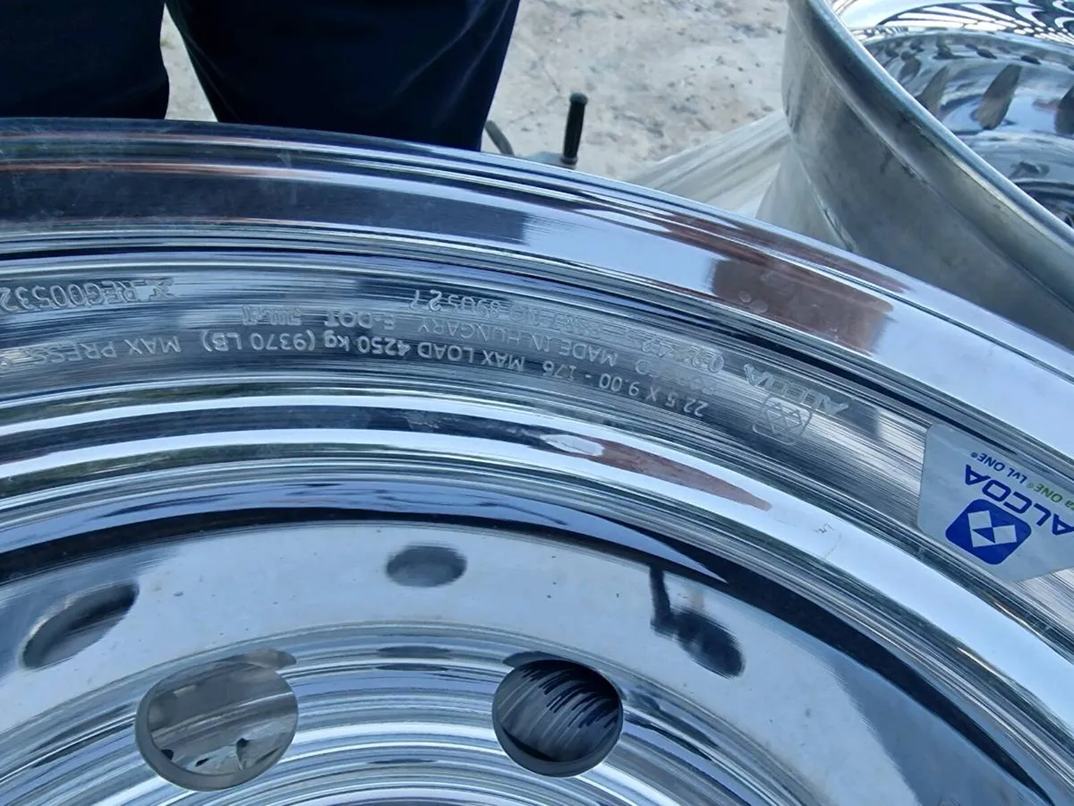 Alcoa Alloy wheels - Image 4
