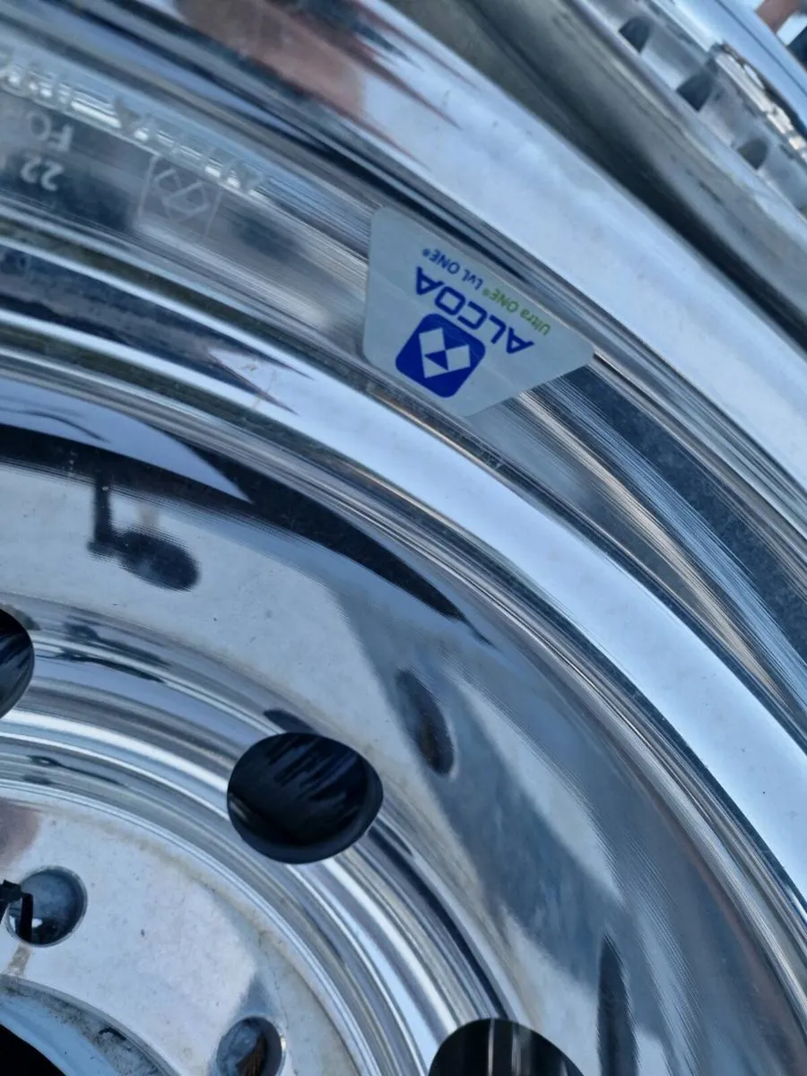Alcoa Alloy wheels - Image 2