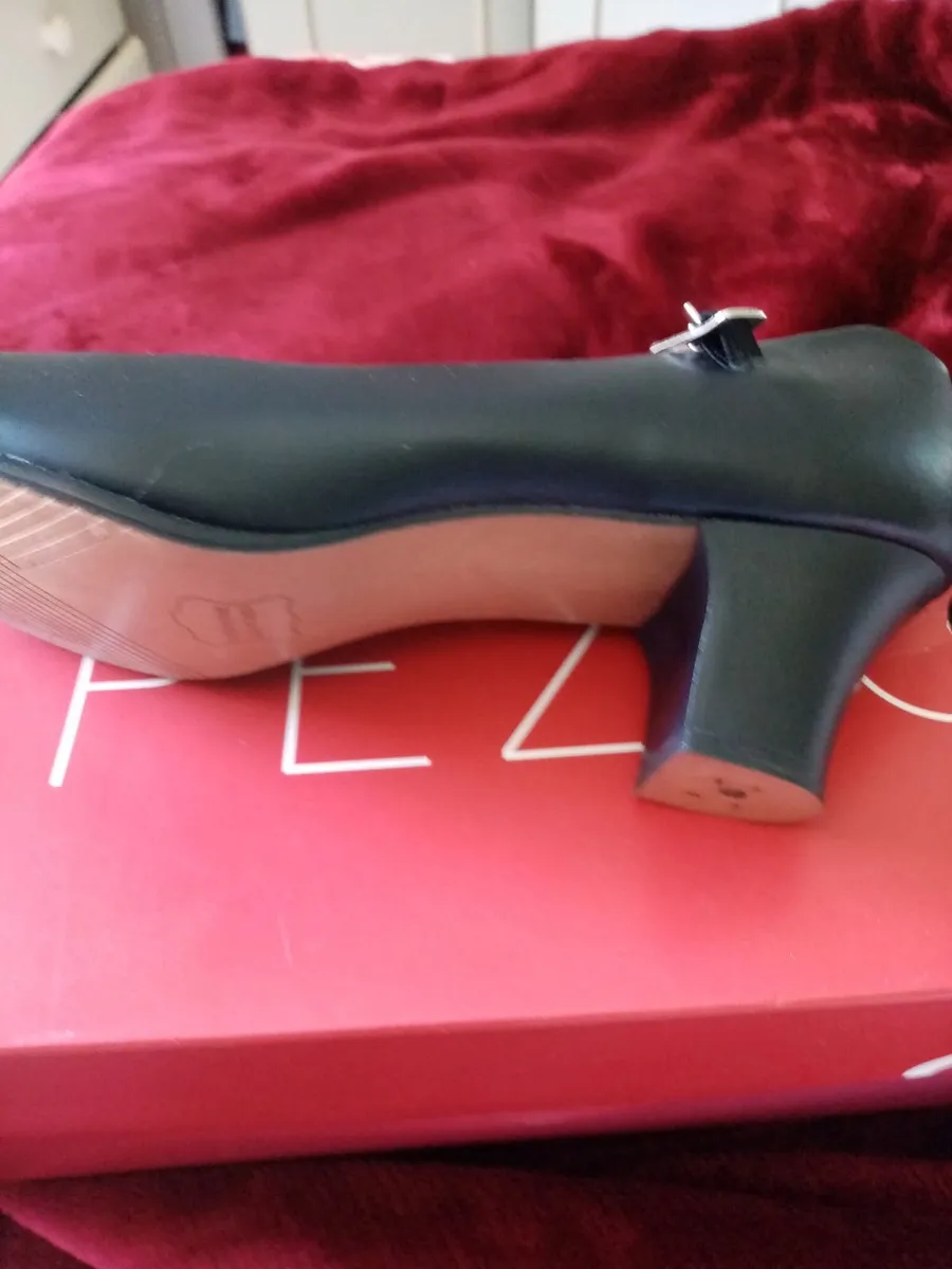Dance, ballet and jazz shoes. Half price - Image 1