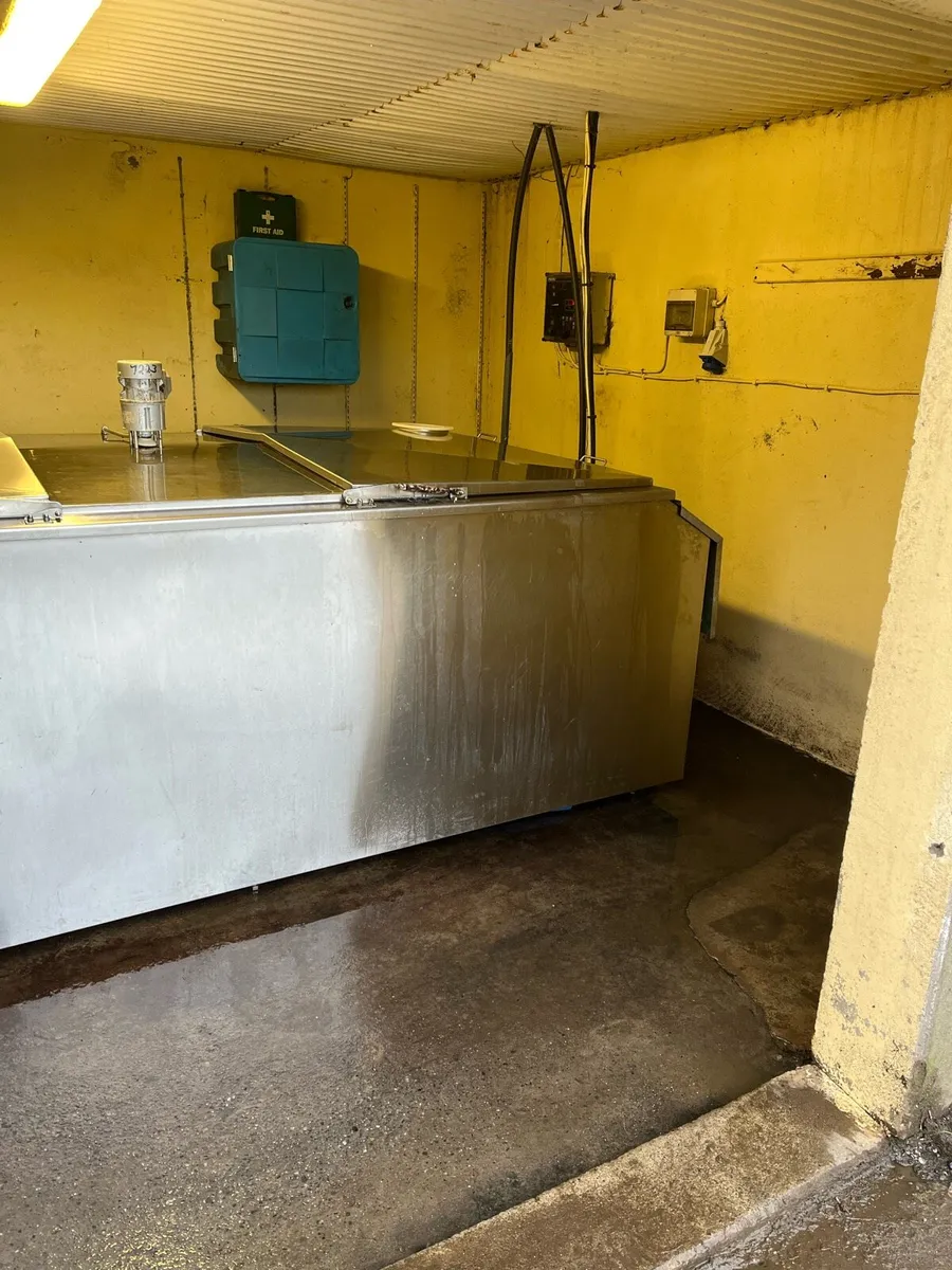 Milk tank - Image 1