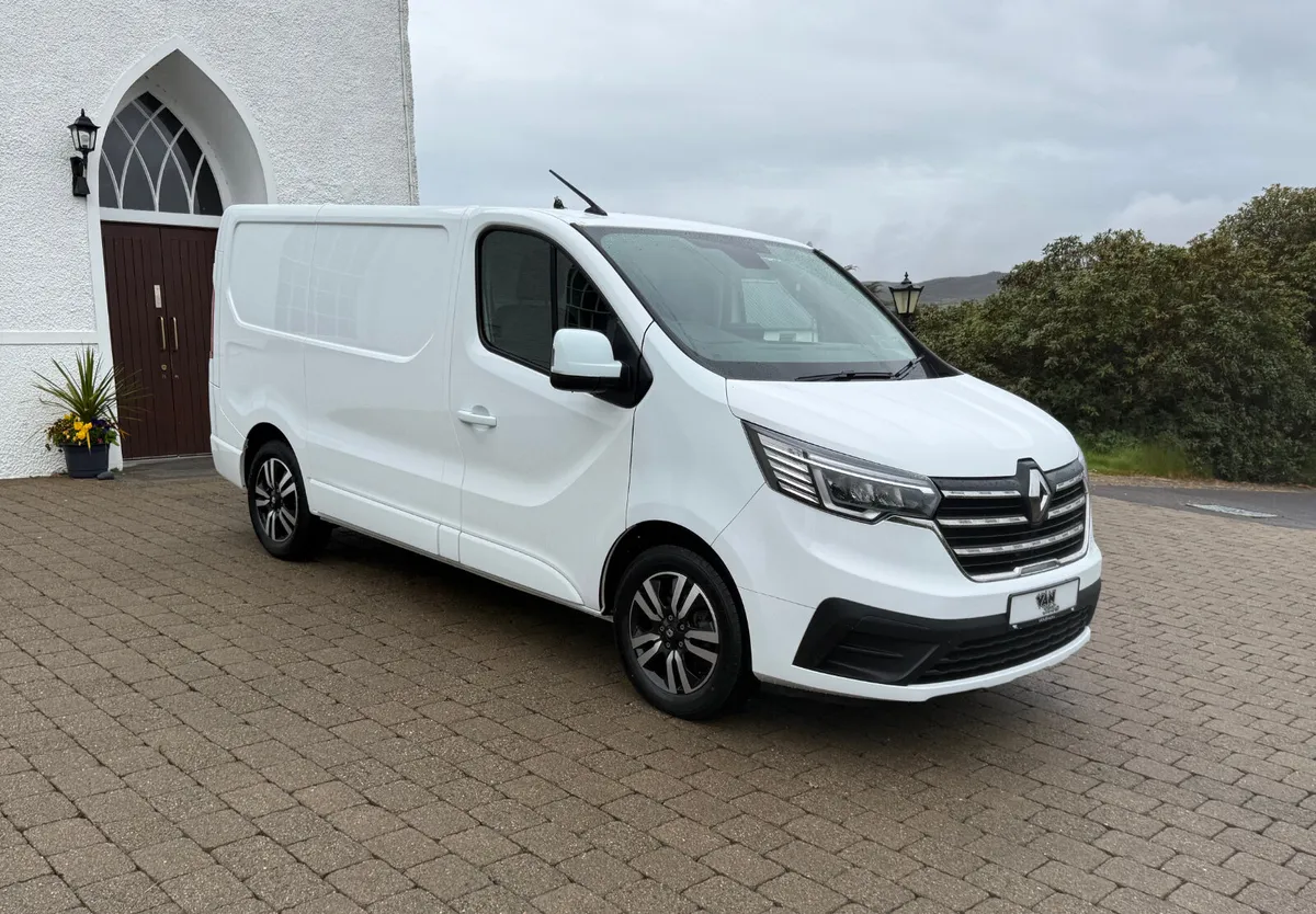 2023 (232reg) Renault Trafic 130bhp SWB L1H1 - Image 1