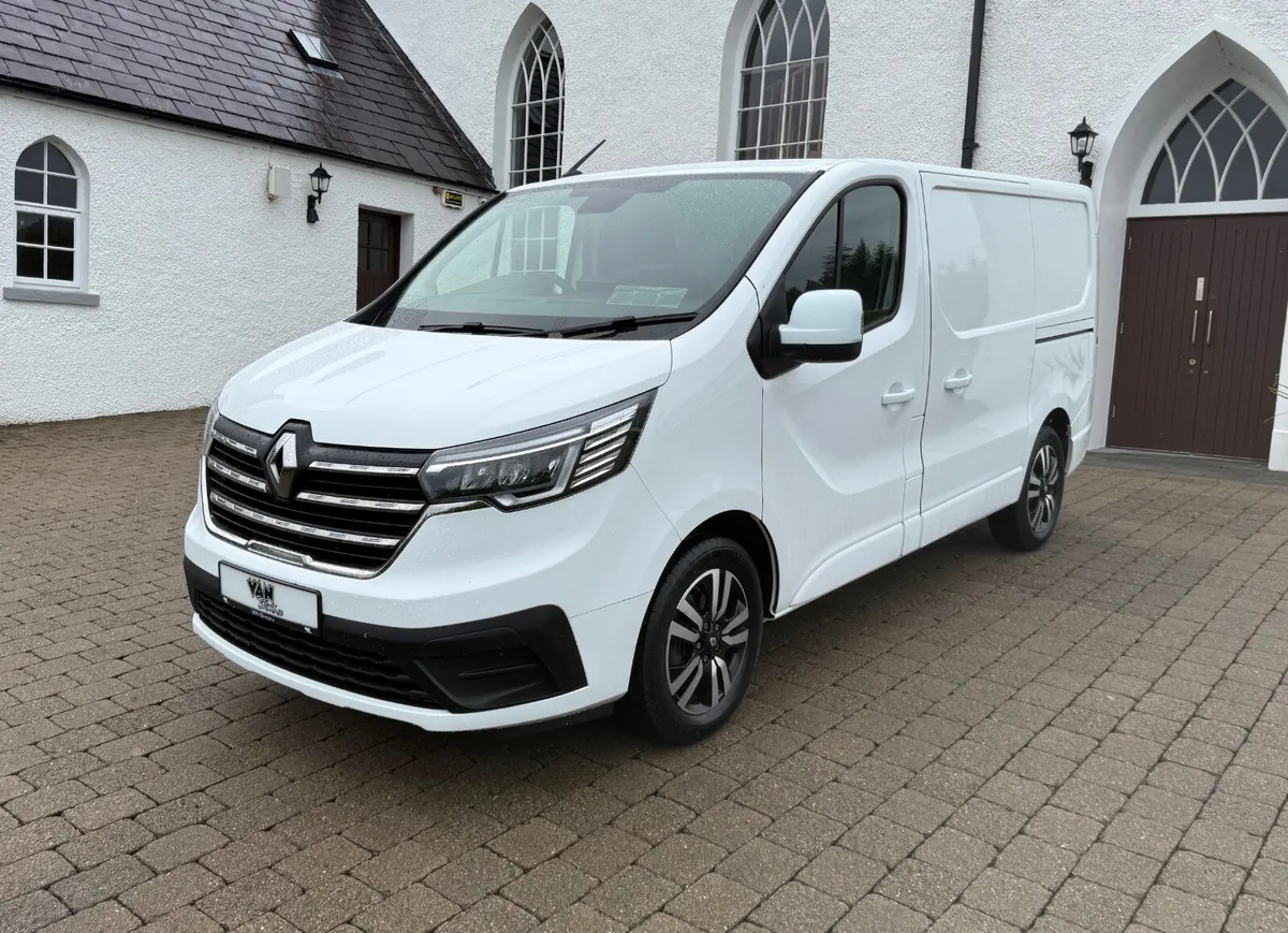 2023 (232reg) Renault Trafic 130bhp SWB L1H1 - Image 3