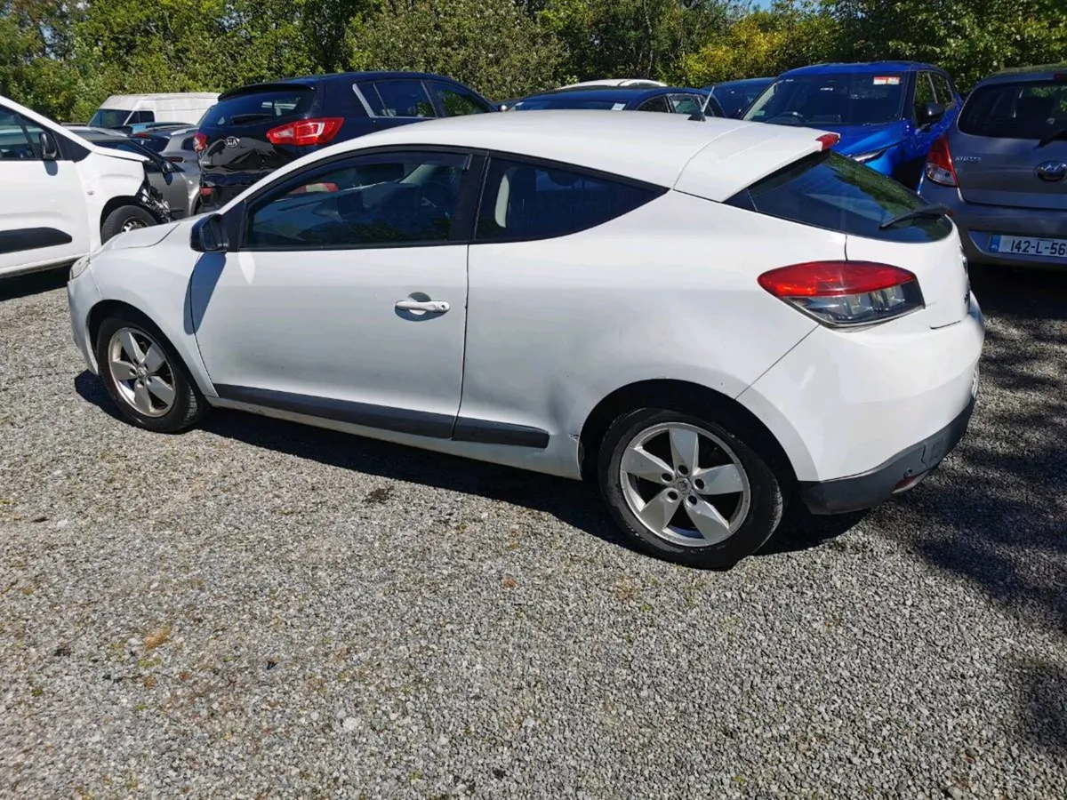 10 Renault Megane Coupe 1.5 DCI - Image 2