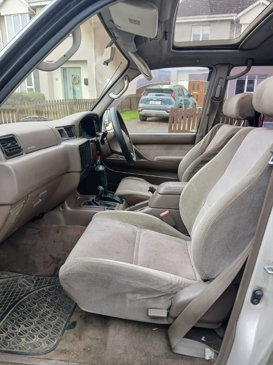 Toyota Land Cruiser 1996 - Image 2