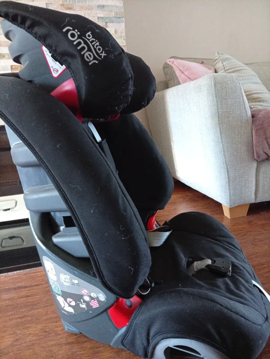 Childs carseat - Image 2