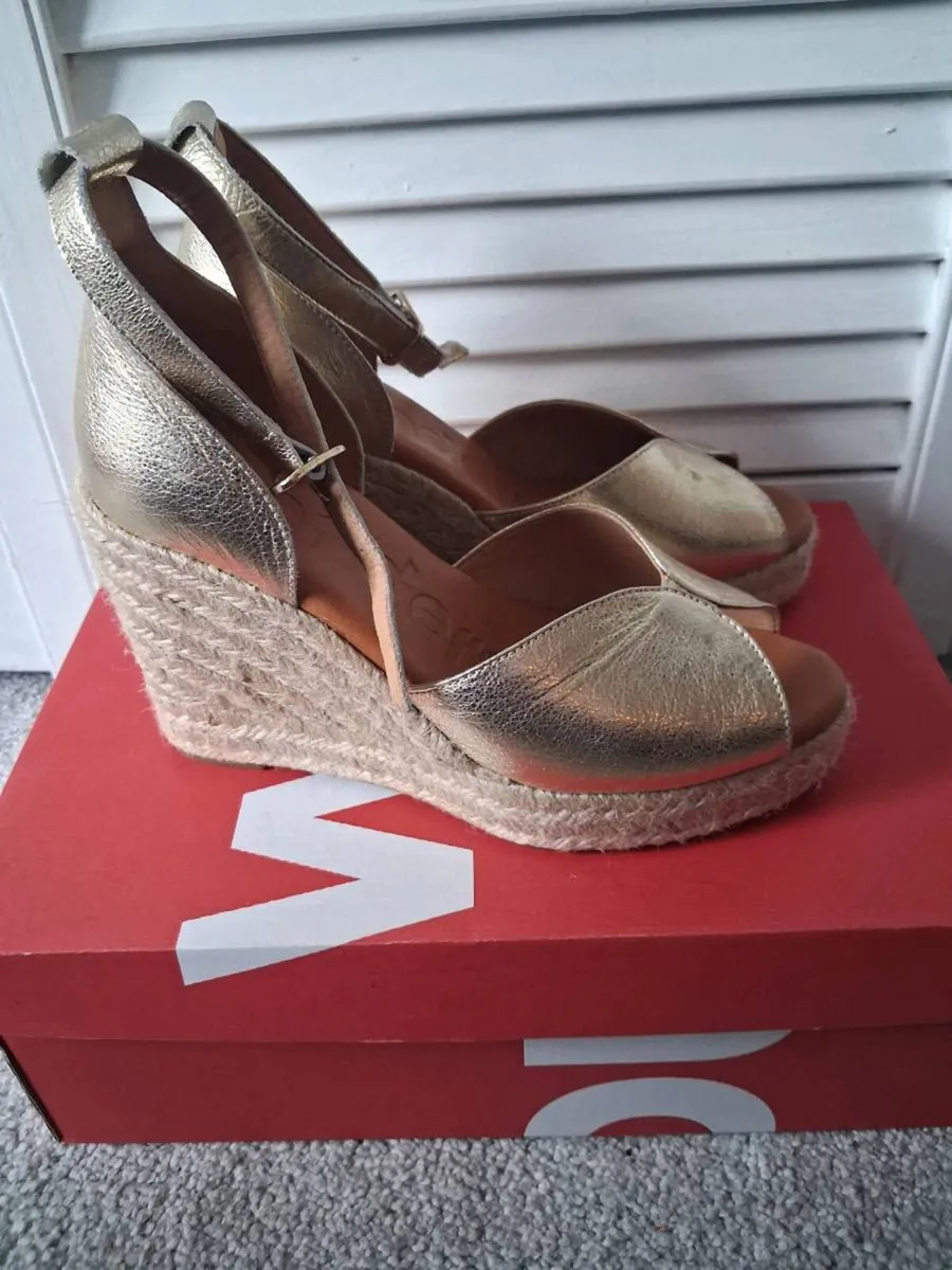Sandals - Image 2