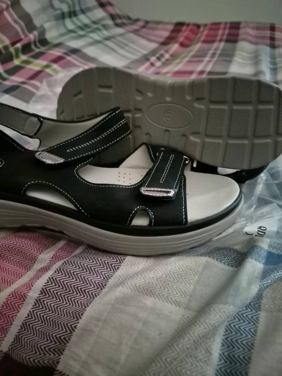 NEW SANDLES - Image 3