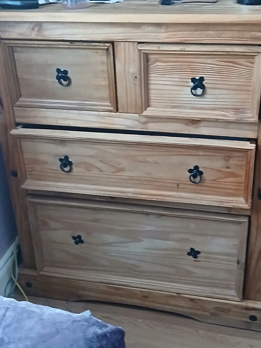 Bedroom furniture - Image 3