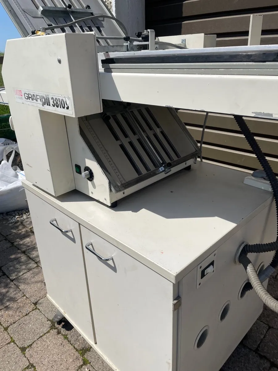 Paper. Folding. Machine - Image 2