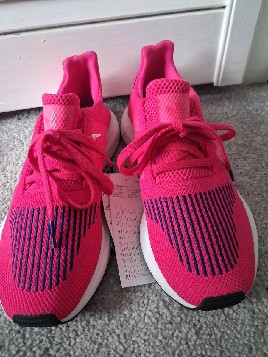 TRAINERS - Image 3