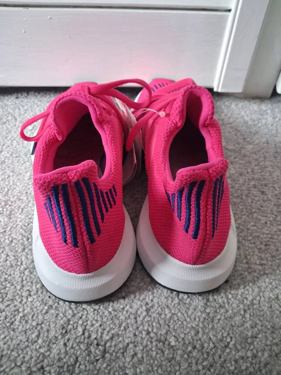 TRAINERS - Image 4