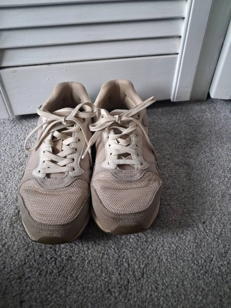 Trainers - Image 3