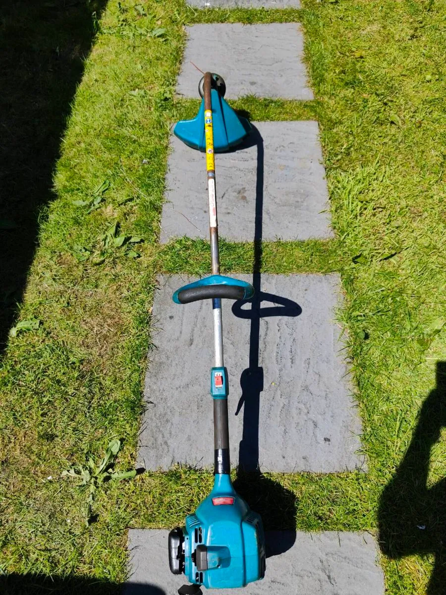 Makita Strimmer - Image 1