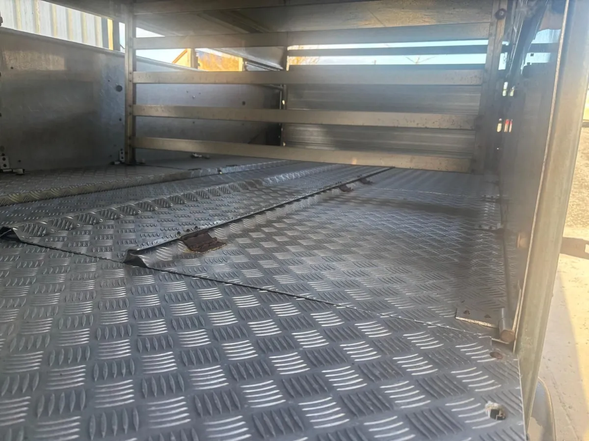 Ifor Williams 12x6 trailer with sheep decks - Image 3
