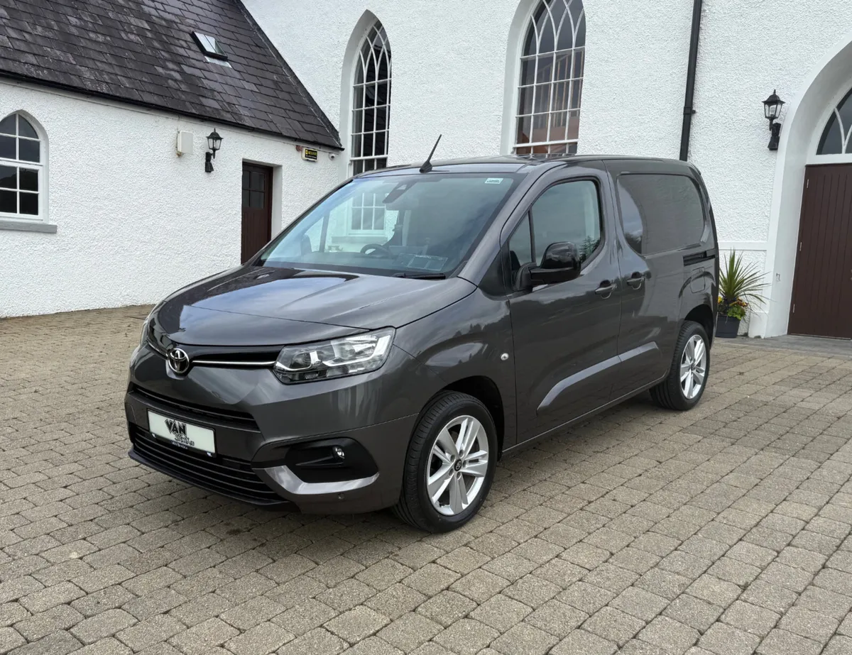 2023 (232reg) Toyota Pro Ace City GX 1.5 BlueHDi - Image 3