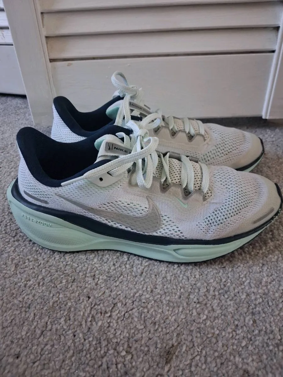 Trainers - Image 1