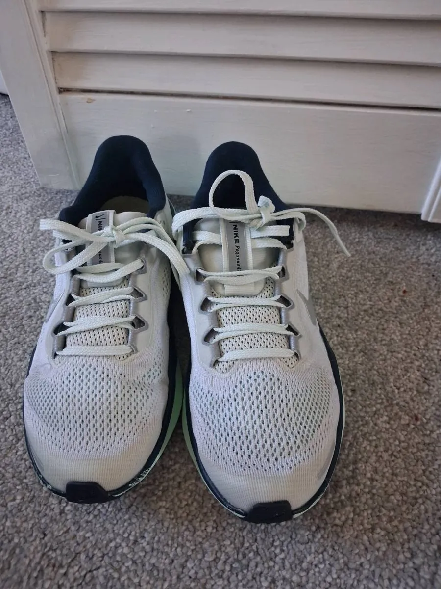 Trainers - Image 2