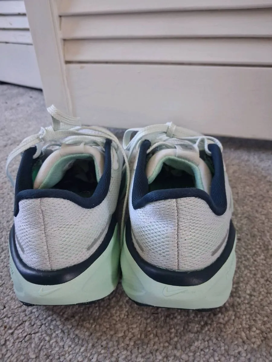 Trainers - Image 4