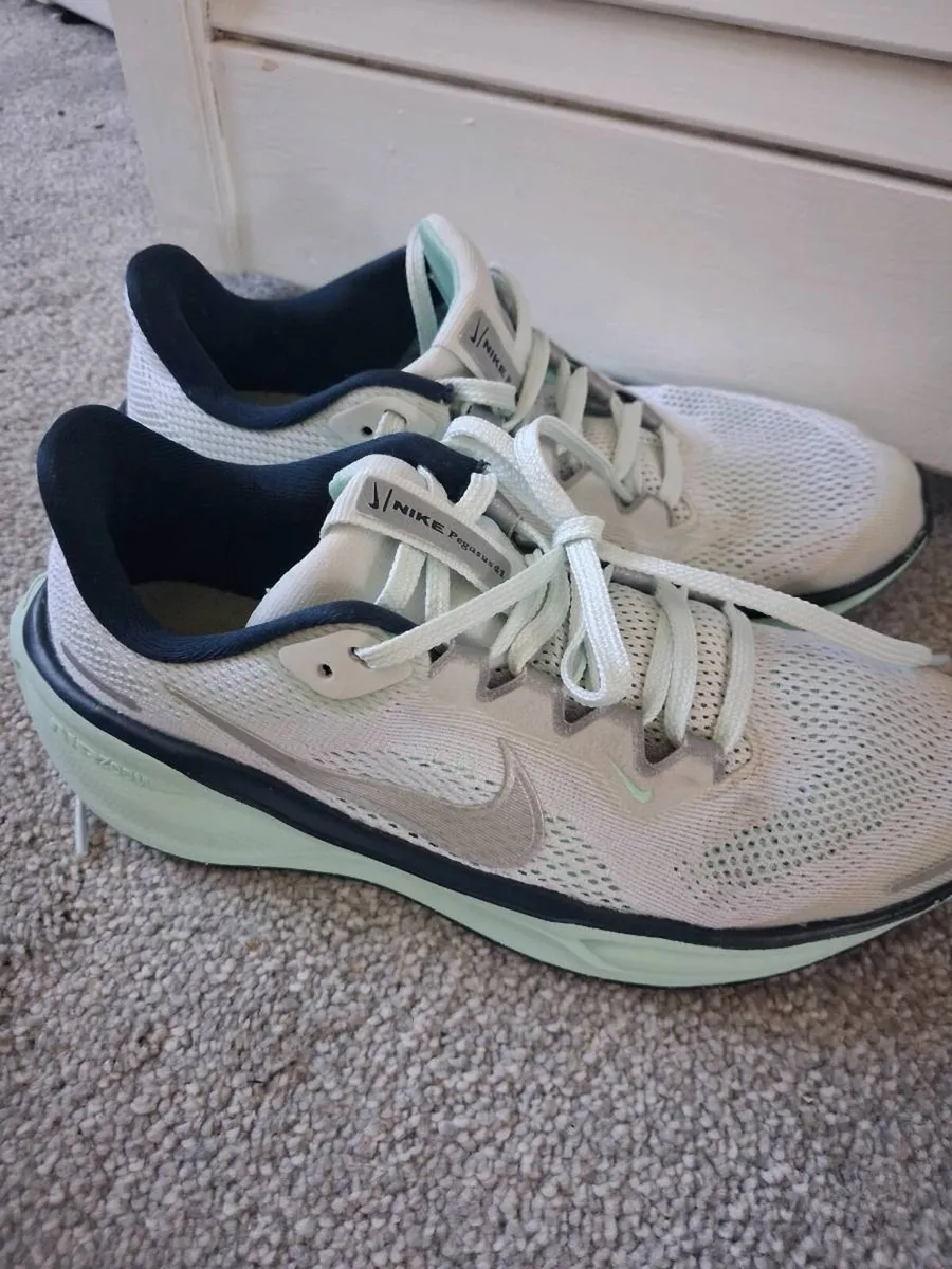 Trainers - Image 3