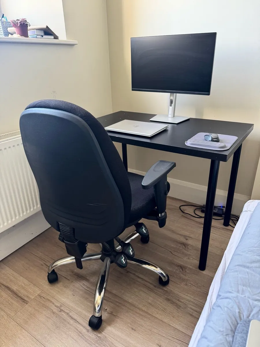 Office chair + table - Image 2