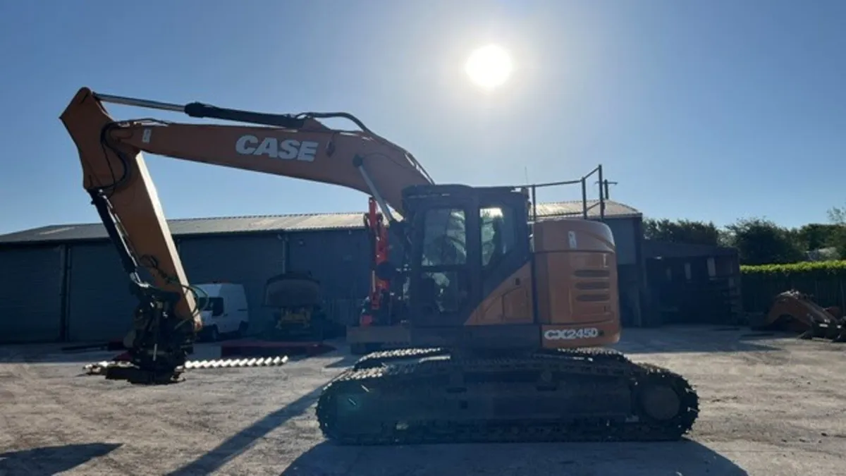 2021 CASE CX245D - Image 1