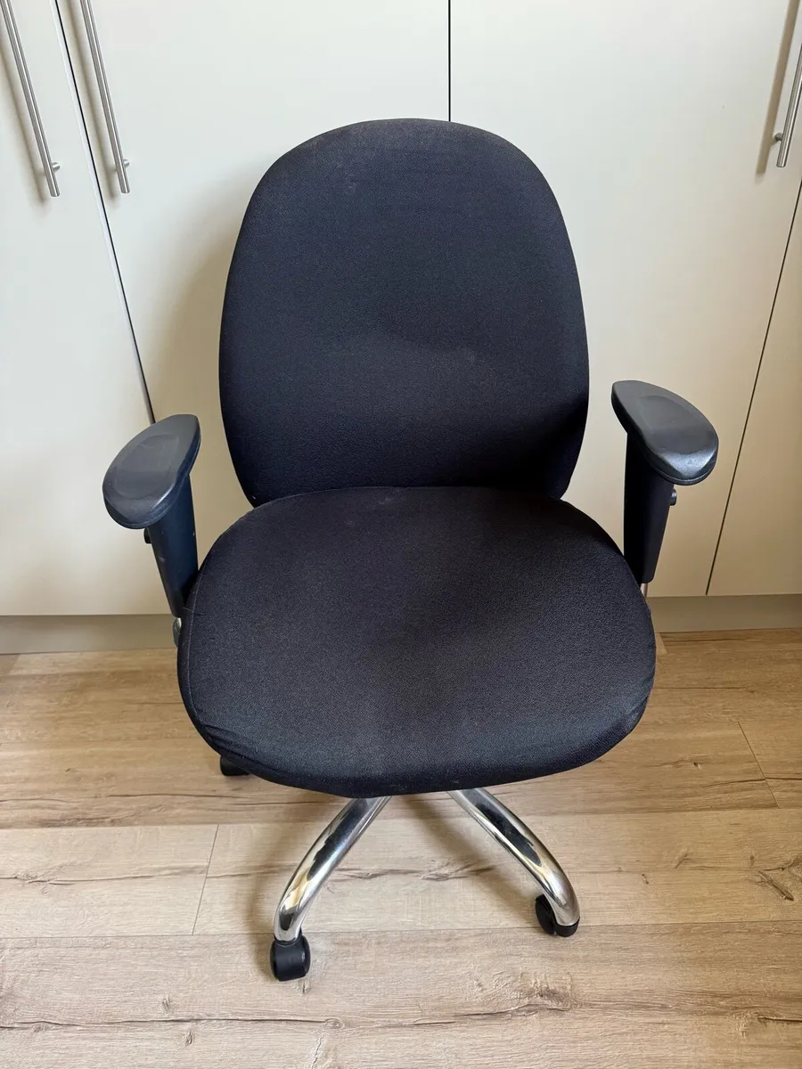 Office Chair - Image 4